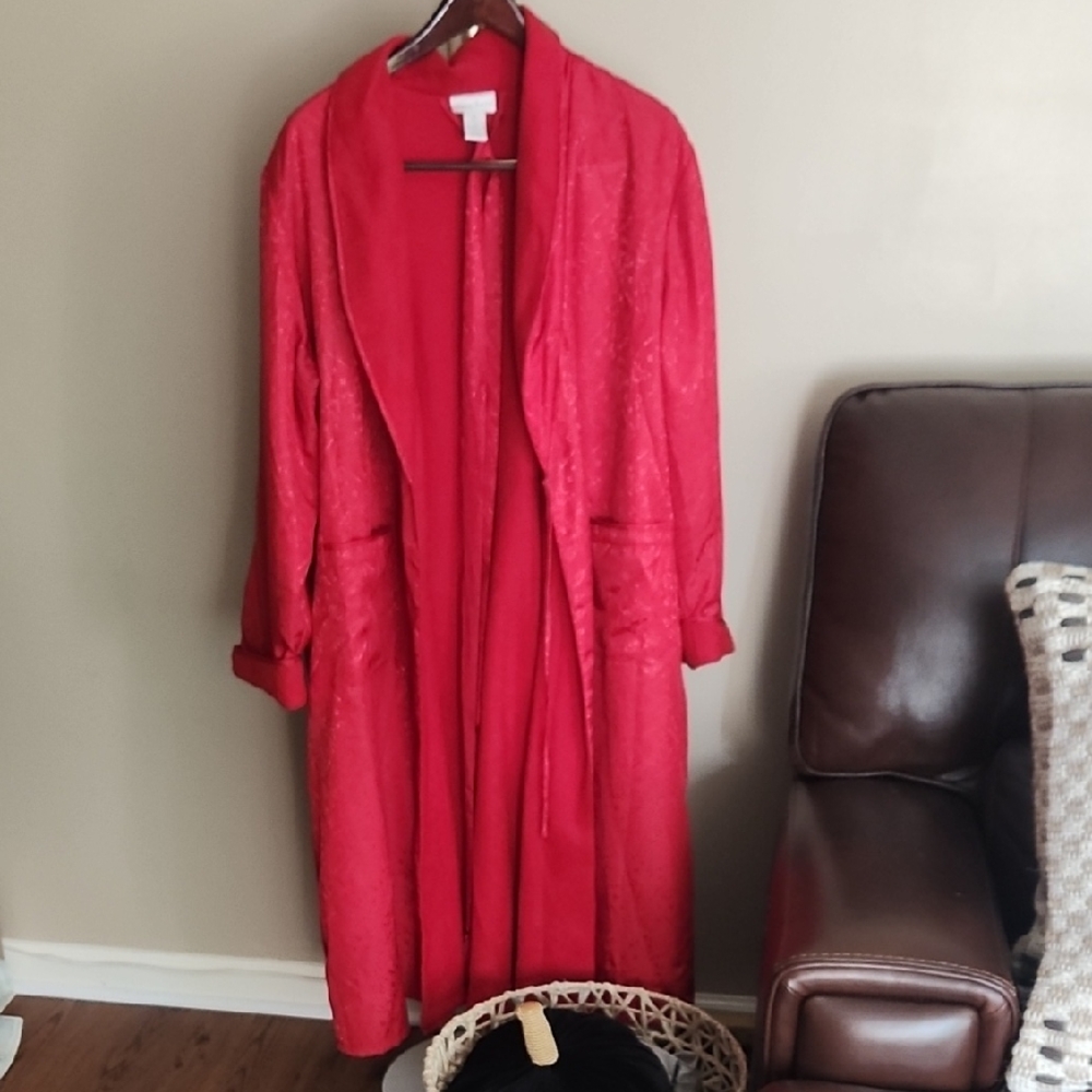 Elegant Red Women's Robe